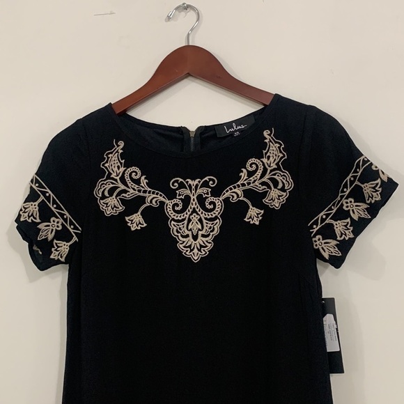 NWT Lulu’s XS Tale to Tell Beige and Black Embroidered Shift Dress - Picture 6 of 12